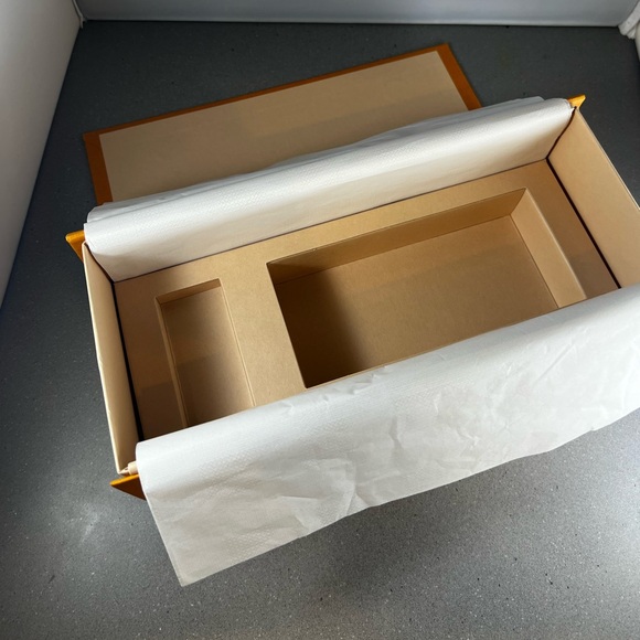 Louis Vuitton Orange Gift Box - Picture 3 of 9